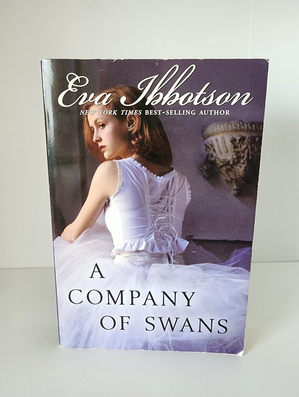 🖤3/$20 A Company of Swans by Eva Ibbotson YA Paperback Book